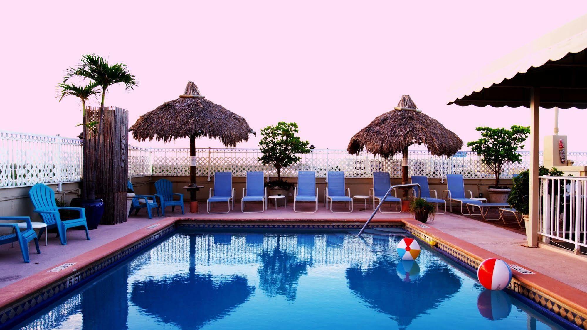 Rooftop Resort - Clothing Optional - Adult Only Холивуд Екстериор снимка